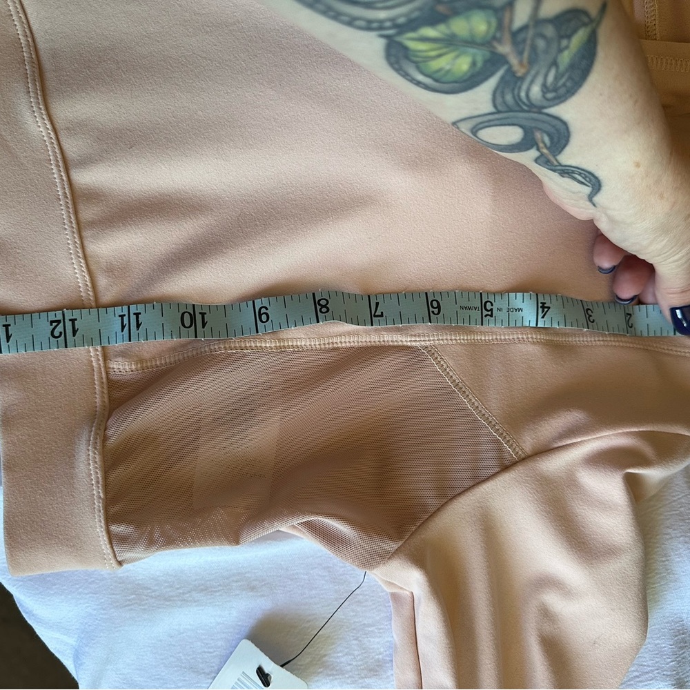 Women's Blush Pink Cropped Athletic Hoodie NWT - Picture 5 of 9